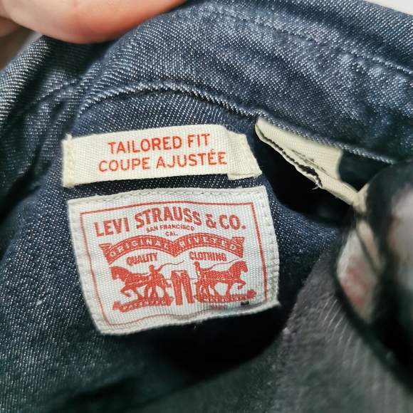 Levi's Tailored Denim Women's Blouse 🥰 - Picture 7 of 7